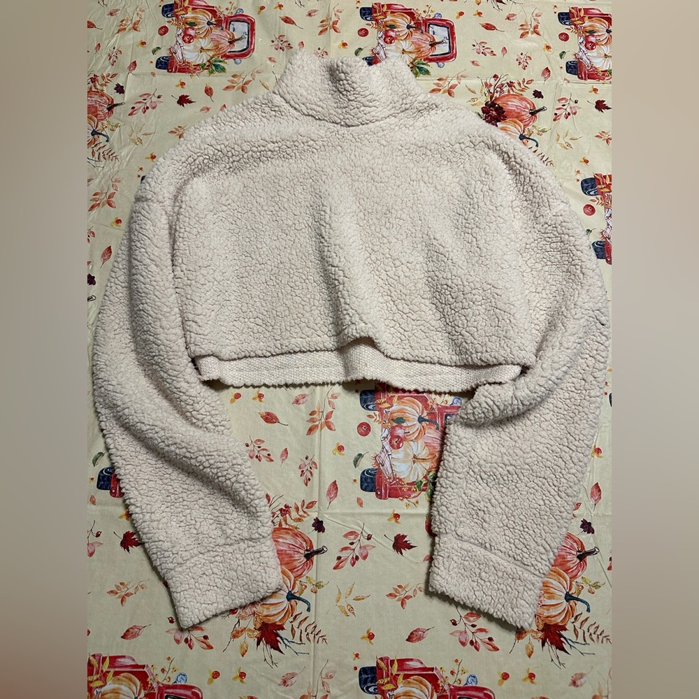 Cropped Sherpa Turtleneck